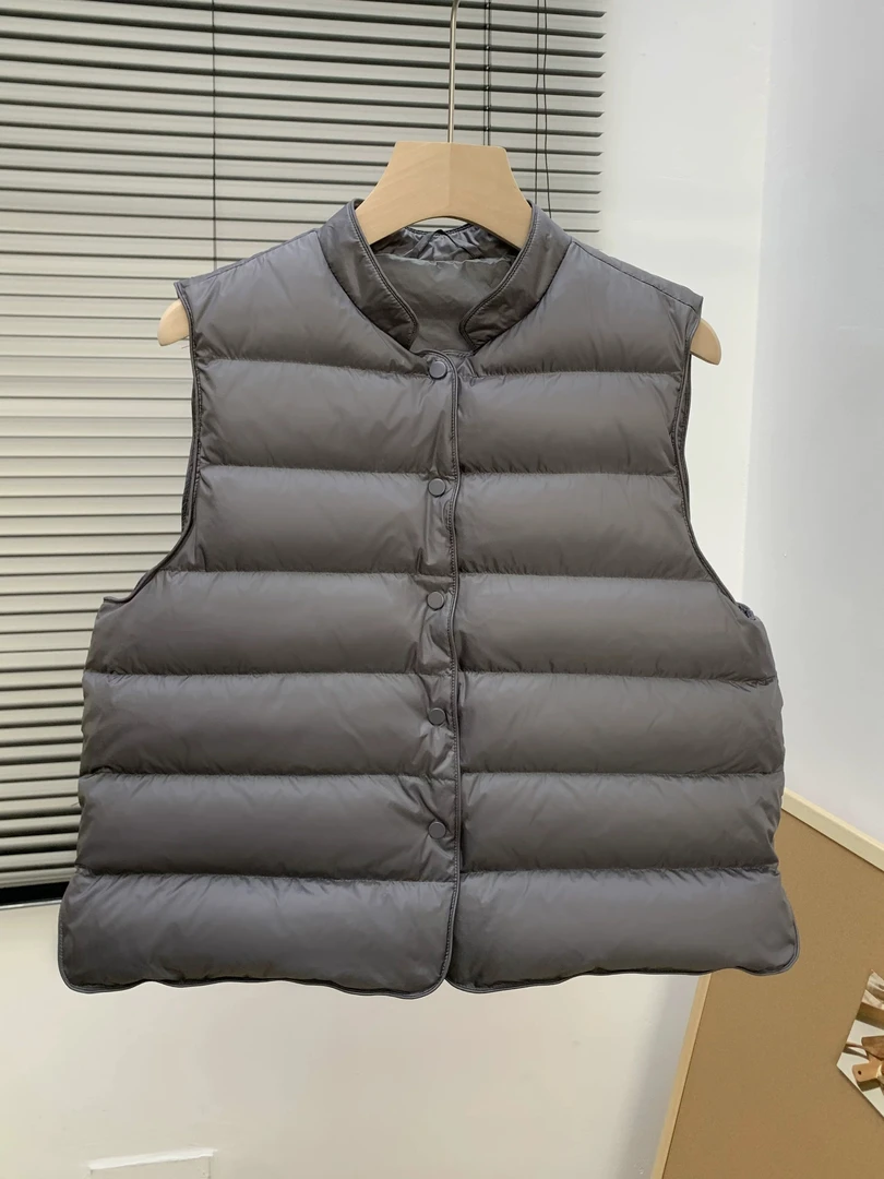 短款马甲羽绒服女2025秋无袖内搭轻薄90白鸭绒排骨款简约基础背心