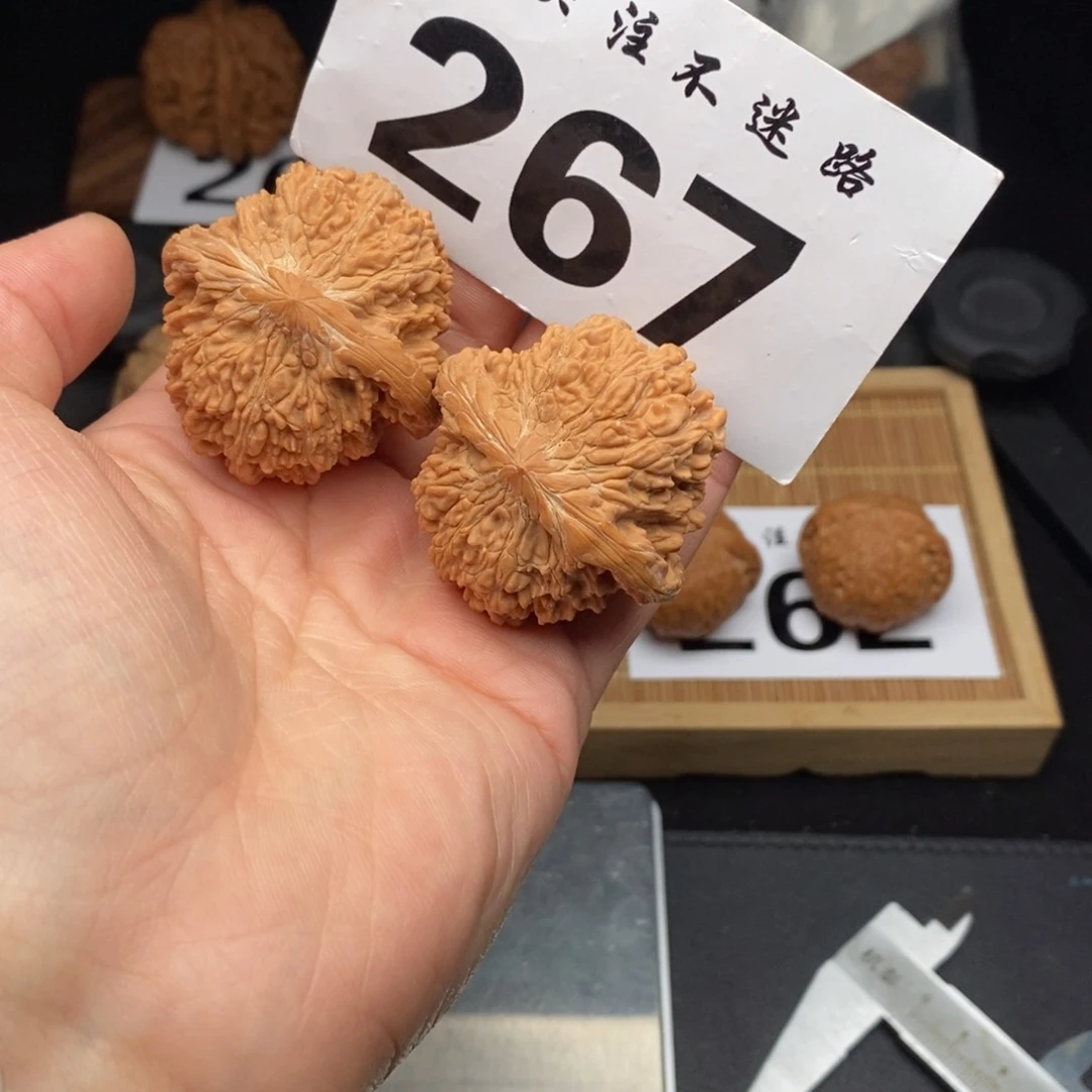 文玩核桃吊坠42满天