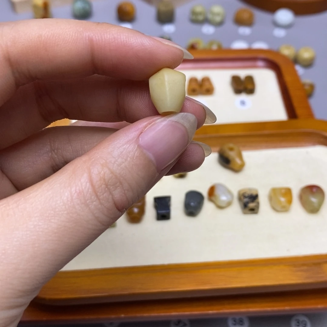 蛇纹石玉配饰合金-*