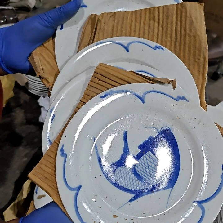 瓷片陶瓷盘子碗啥都有