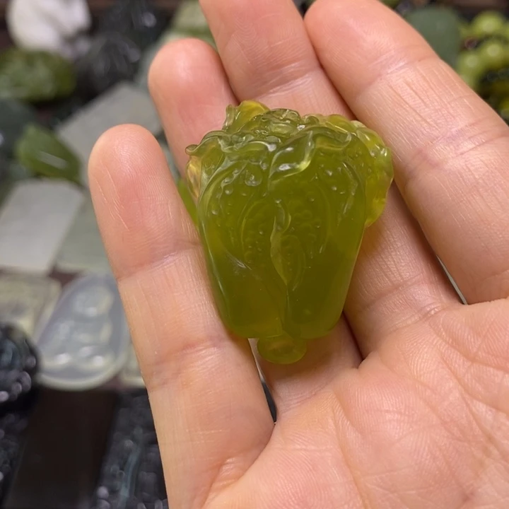 幸***人岫玉未镶嵌岫玉颈饰