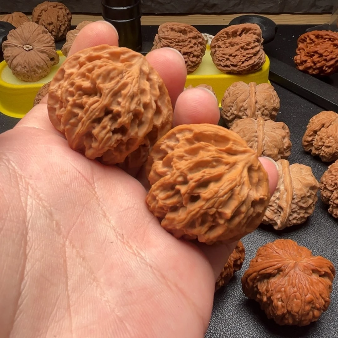 文玩核桃吊坠苹果园