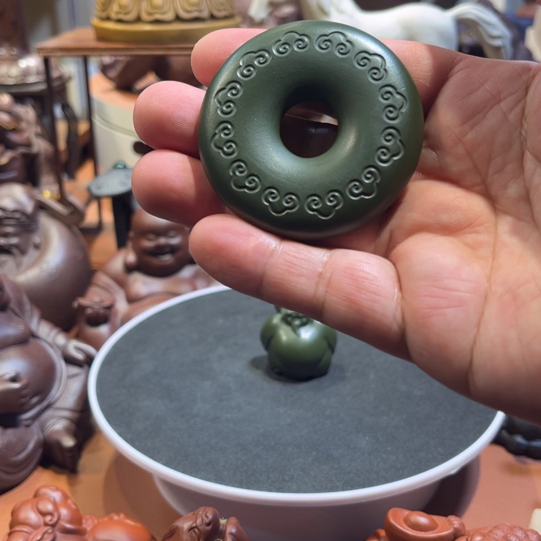 紫砂茶宠紫砂茶宠摆件。