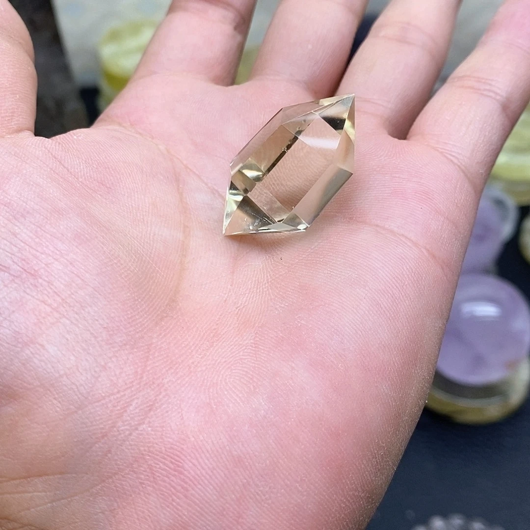 未镶嵌珠宝半成品水晶39水晶石
