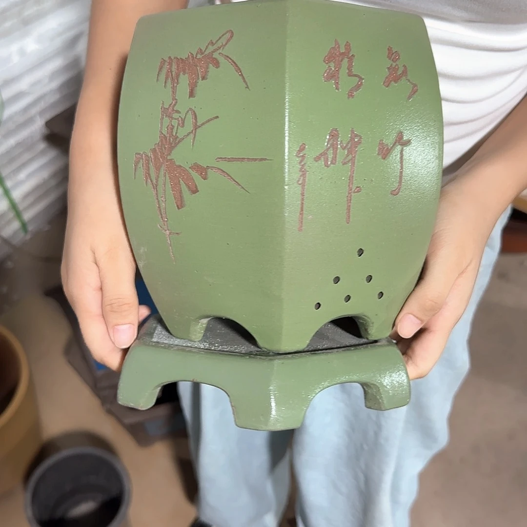 紫砂花盆瑕疵家里了
