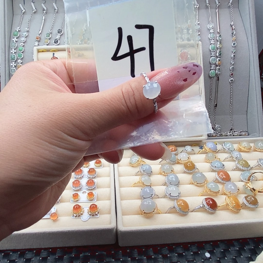 翡翠未镶嵌戒指缅甸