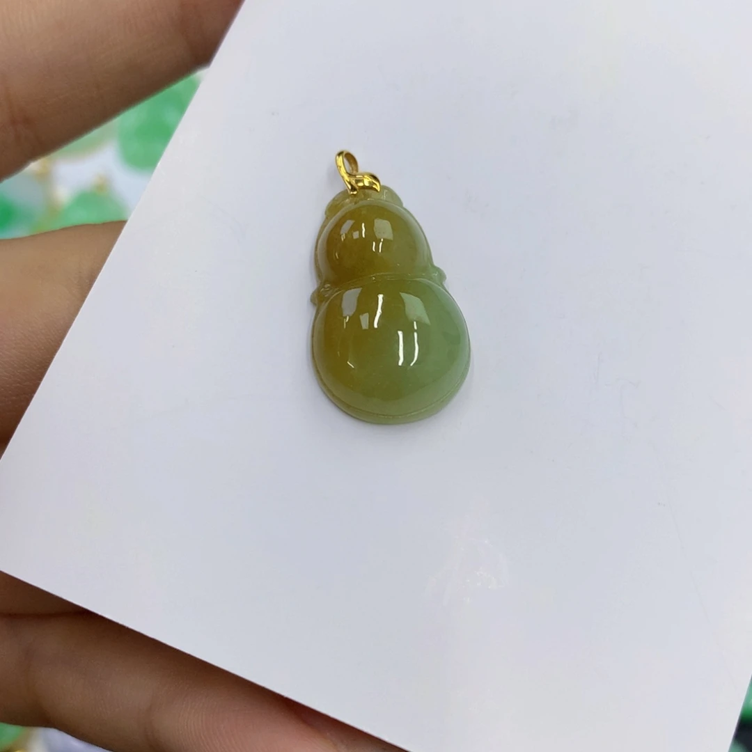 翡翠18K金镶嵌颈饰翡翠