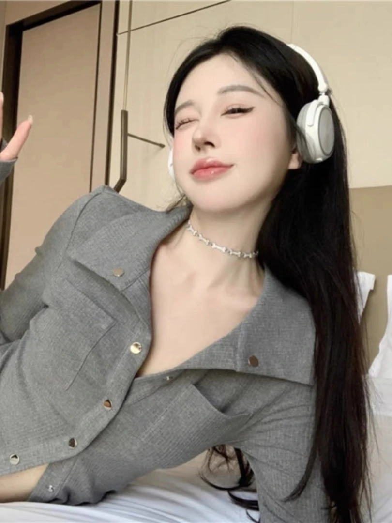 辣妹灰色质感长袖衬衫港味复古休闲慵懒感修身开衫