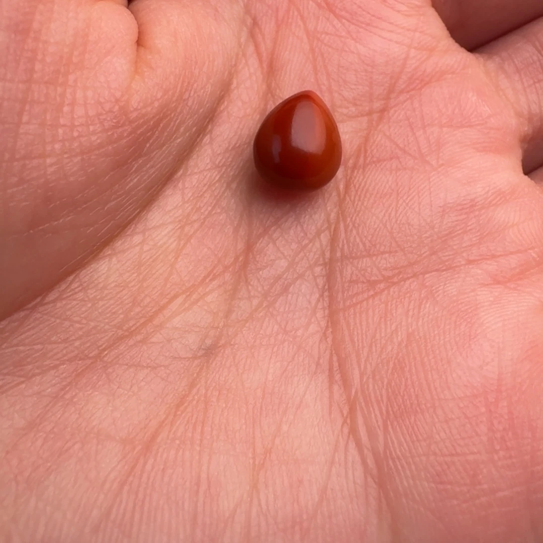 南红玛瑙未镶嵌珠宝奇石