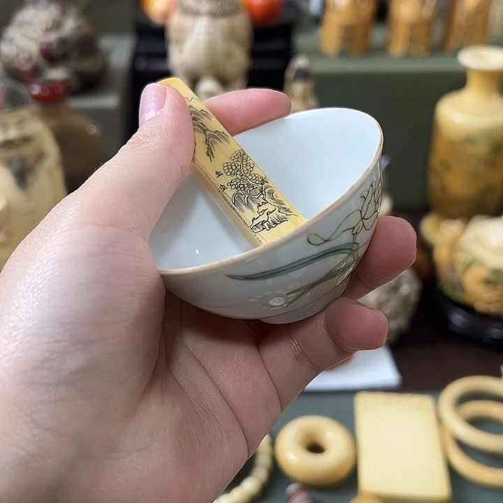 随***心瓷片精品雕刻工艺品