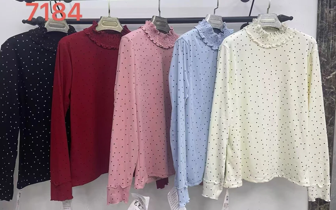 7184木耳花边打底衫