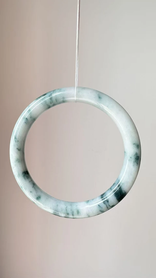 翡翠老料糯化绿手镯