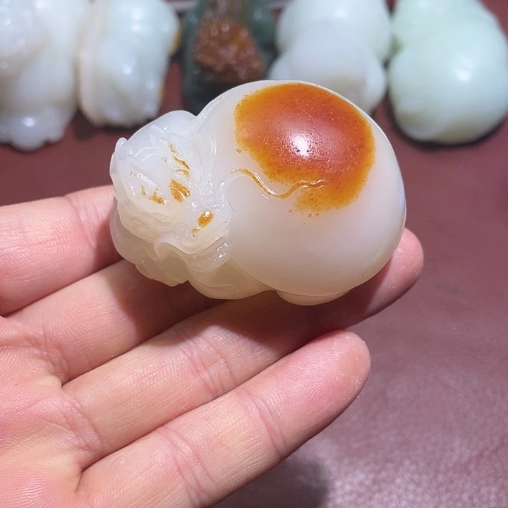 和田玉未镶嵌把件