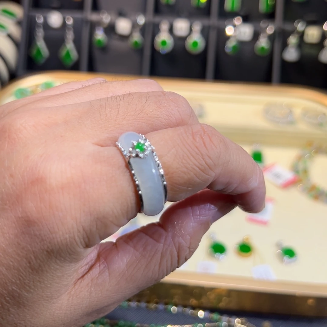 翡翠18K金镶嵌颈饰戒指17-18