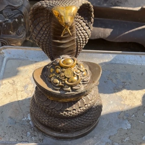 苍***狼黄铜铜器理性消费