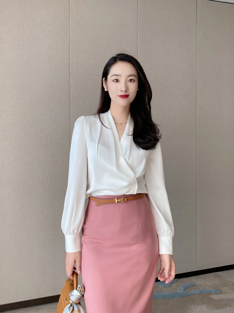 2025春秋气质V领衬衫