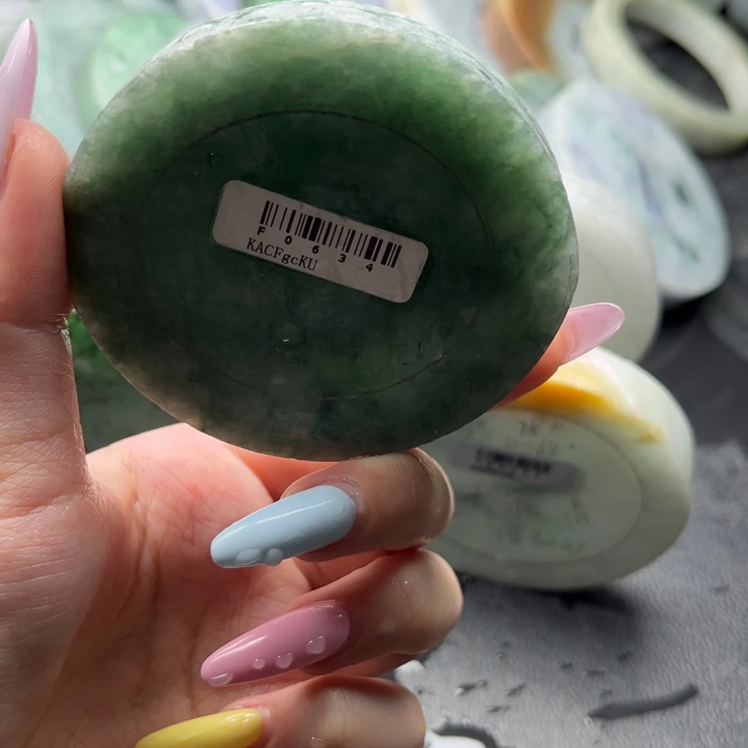 定制翡翠满油绿贵妃未镶嵌