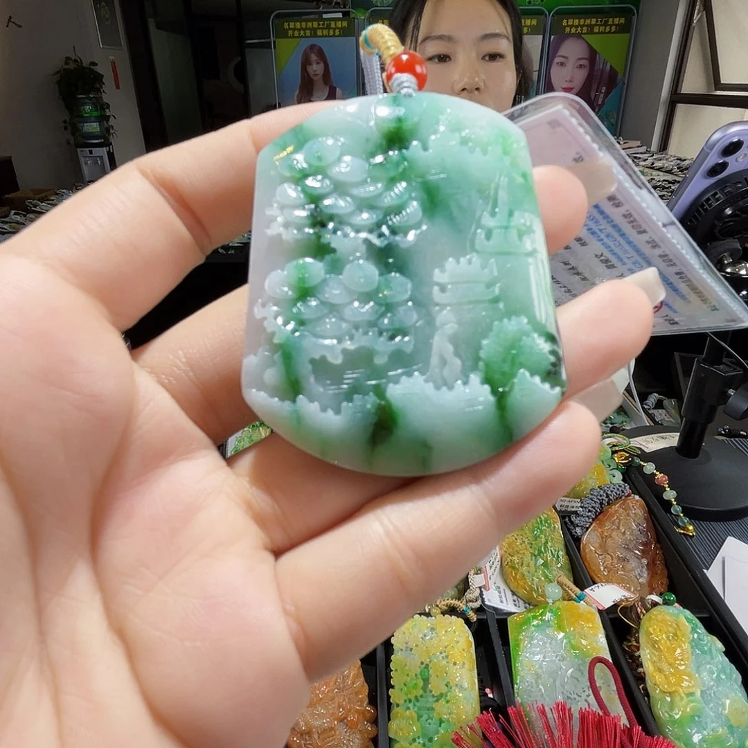 颈饰未镶嵌翡翠一