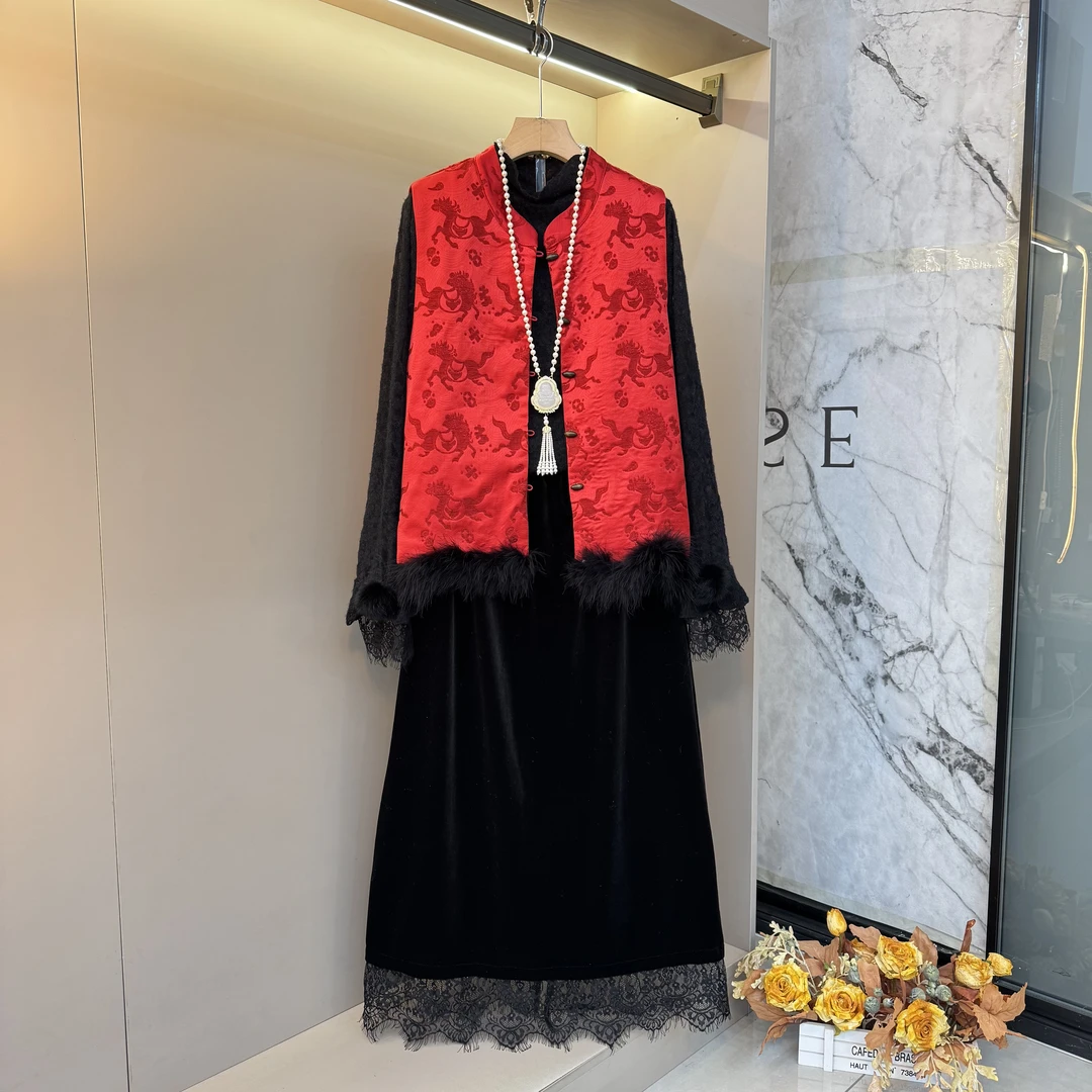 2025秋冬欧货气质新中式胖mm显瘦洋气毛球内搭+马甲+蕾丝裙5165