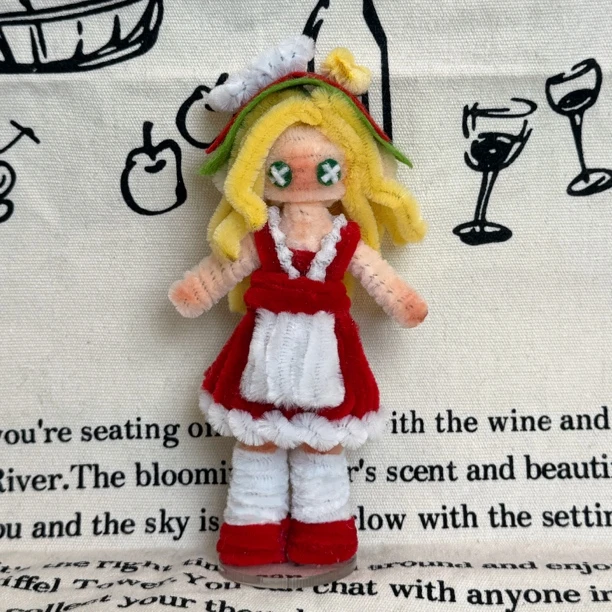 小女孩扭扭棒玩偶成品