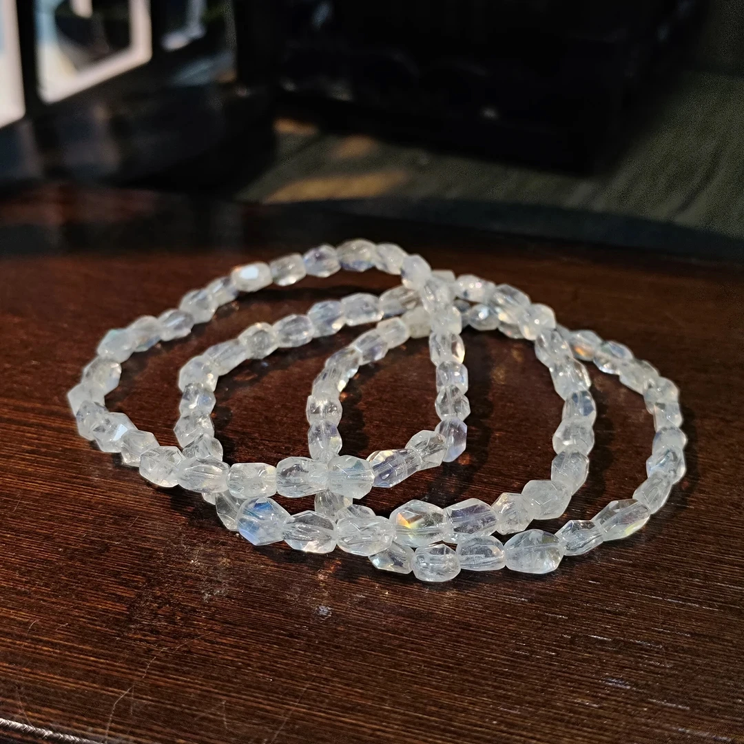 【书记甄选】天然马岛月光随型手链 多样性发一件 GYW072