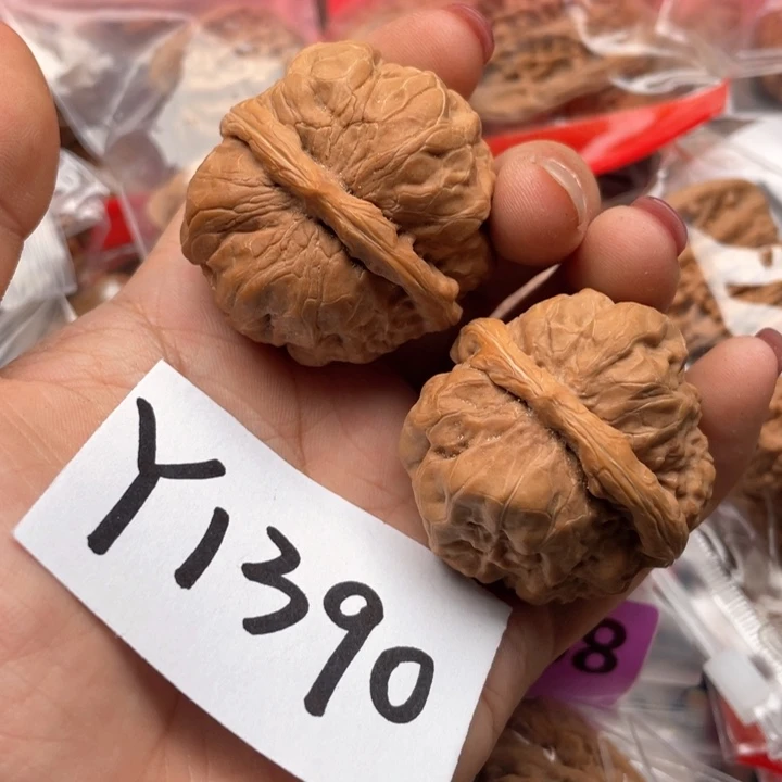 文玩核桃把件娃娃