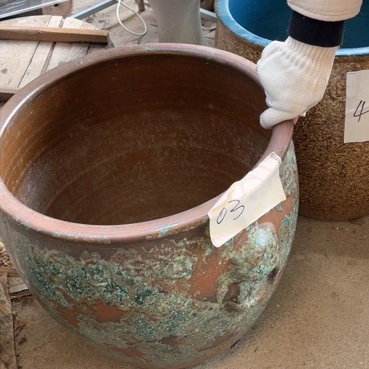 无孔高46 口44。