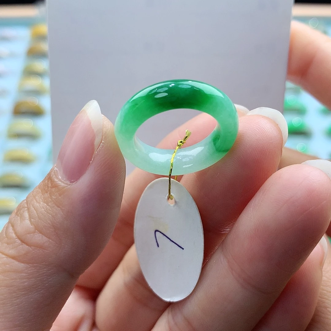 翡翠戒指未镶嵌7圈