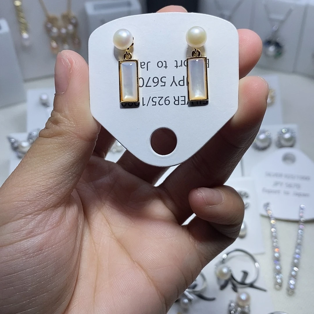 淡水珍珠耳饰未镶嵌