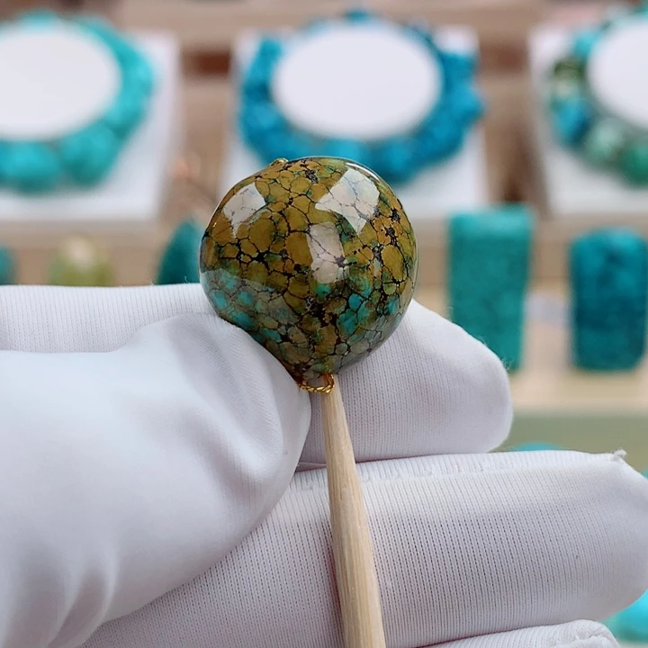 绿松石未镶嵌挂件