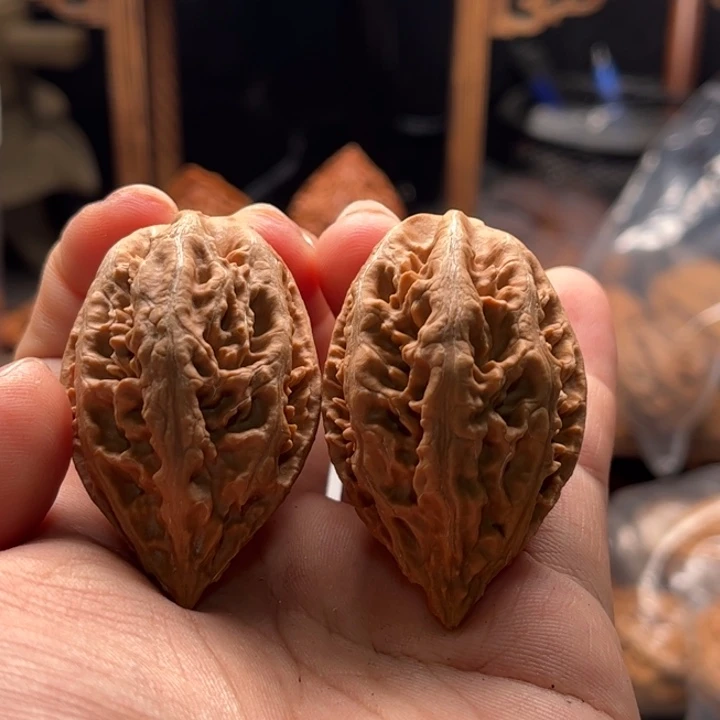 文玩核桃把件楸大胖110