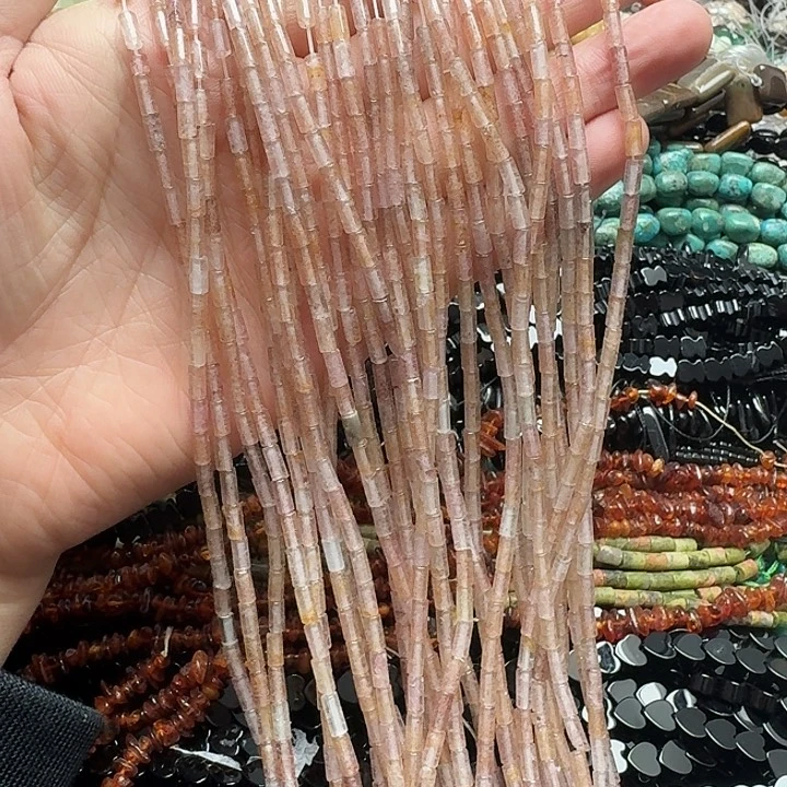 玛瑙/玉髓未镶嵌珠宝半成品一条4x6mm草莓晶