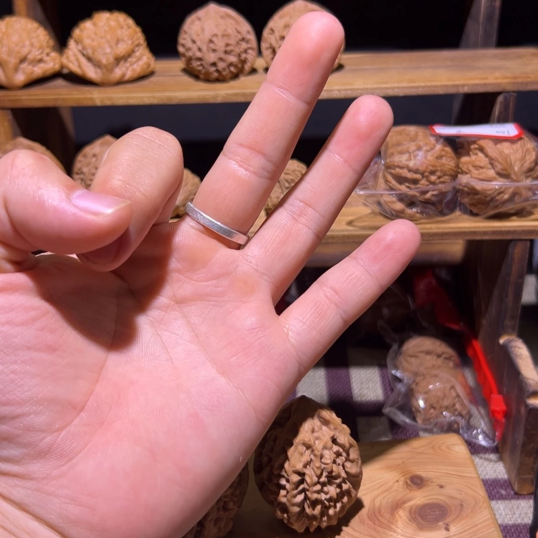 勿***澜核桃把件罐罐罐罐