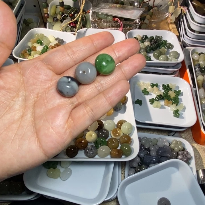 靜***-和田玉未镶嵌手链