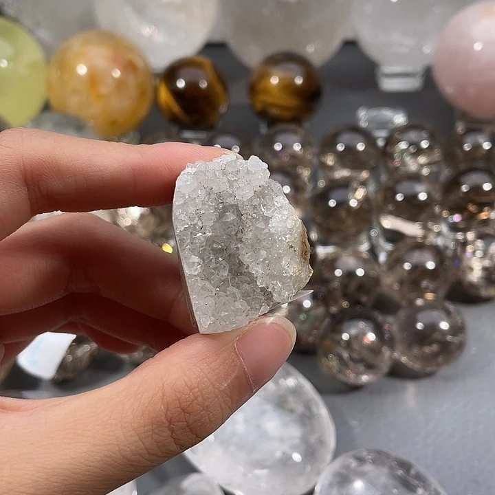 未镶嵌水晶大型摆件（非配饰）10