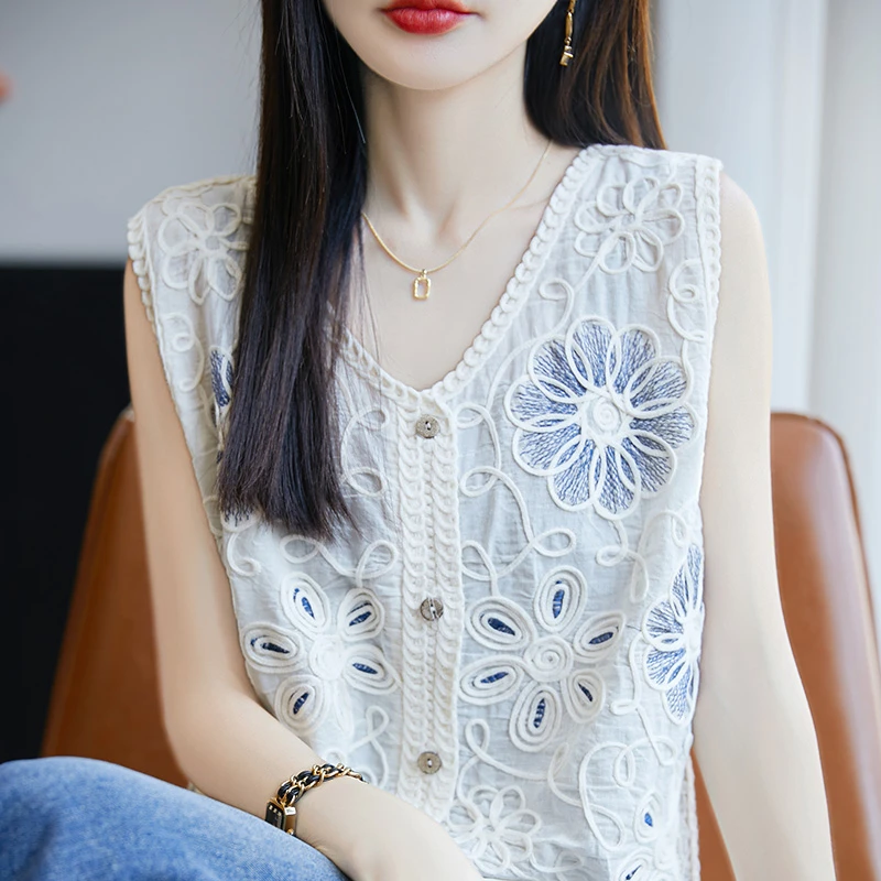 夏季绣花马甲气质百搭高端镂空刺绣马甲开衫高端时尚宽松拼色背心