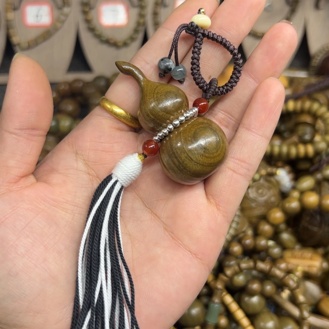 维腊木（绿檀）无事牌