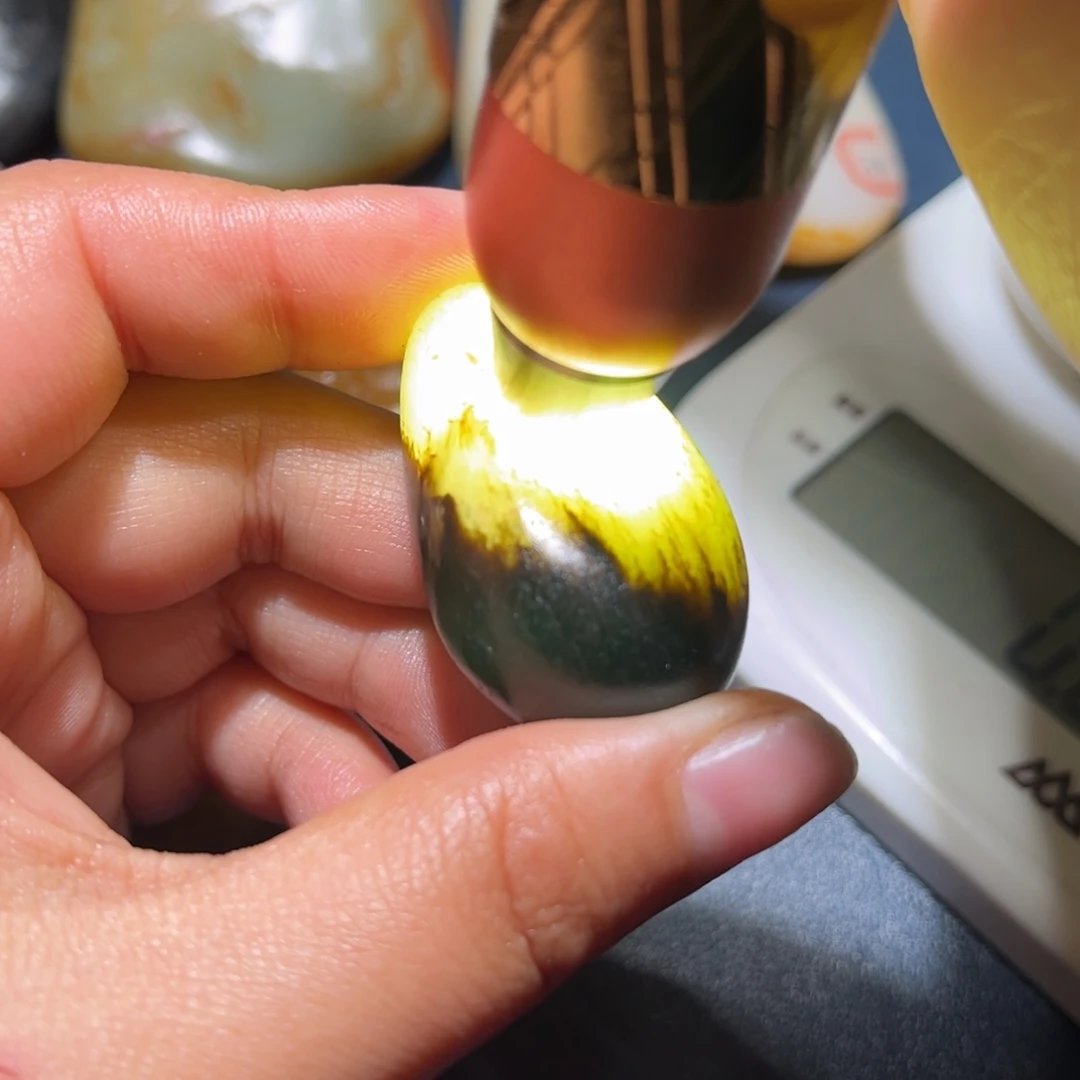 和田玉未镶嵌珠宝奇石