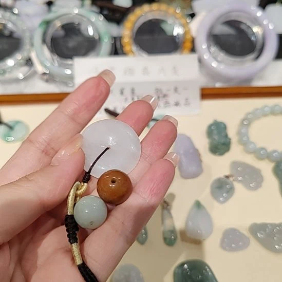 翡翠未镶嵌颈饰天然缅甸翡翠A货平安扣吊坠