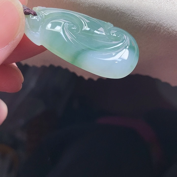 翡翠颈饰未镶嵌吊坠