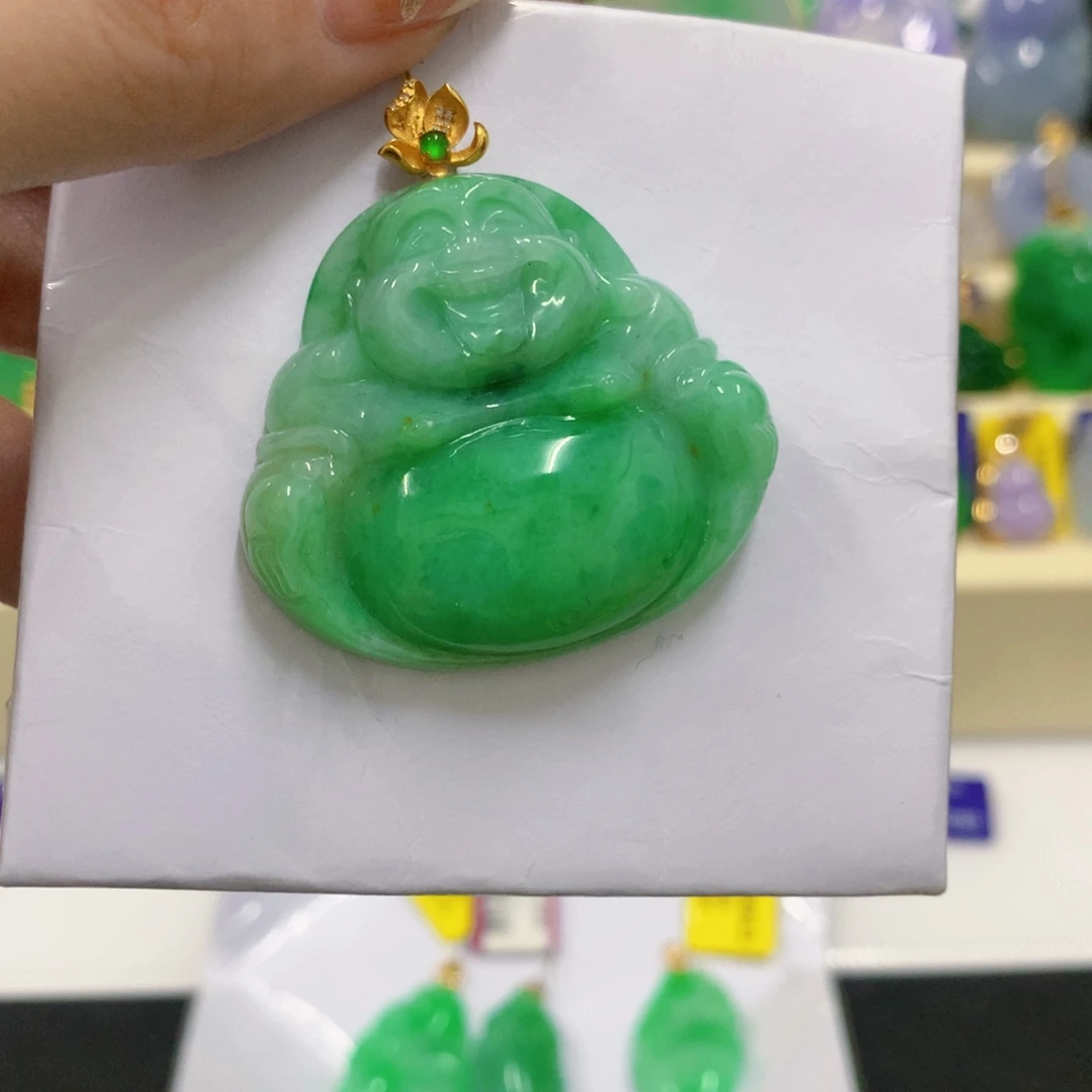 翡翠18K金镶嵌颈饰