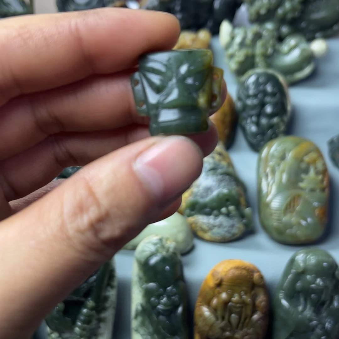 岫岩河磨玉（透闪石质玉）未镶嵌挂件