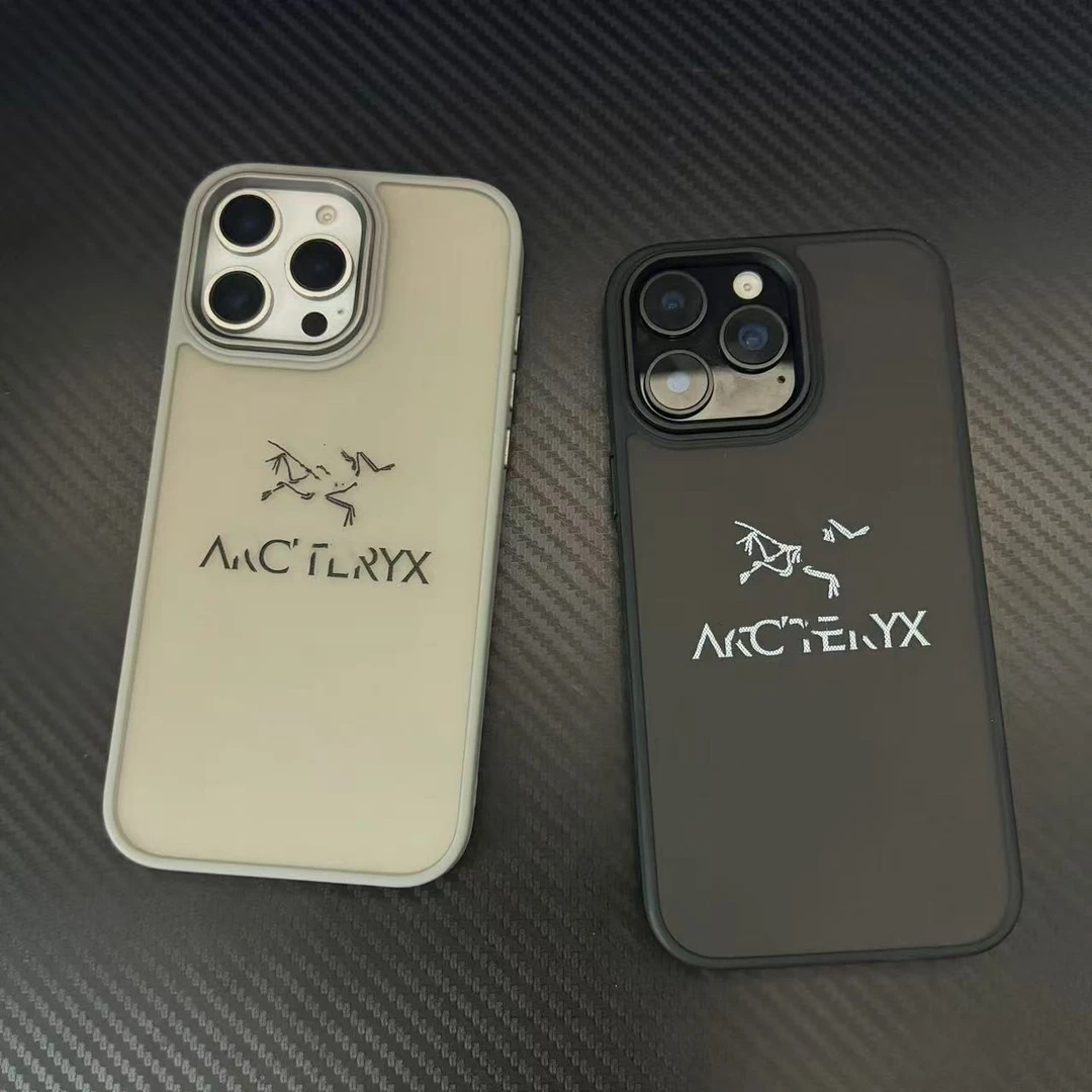 户外潮牌骨头鸟适用iPhone17promax手机壳16苹果15肤感14磨砂13