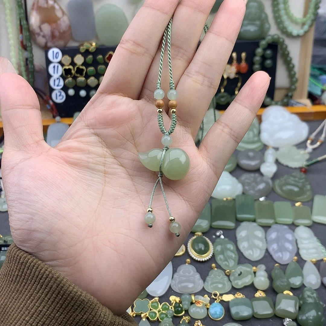 和田玉未镶嵌吊坠(不含链)