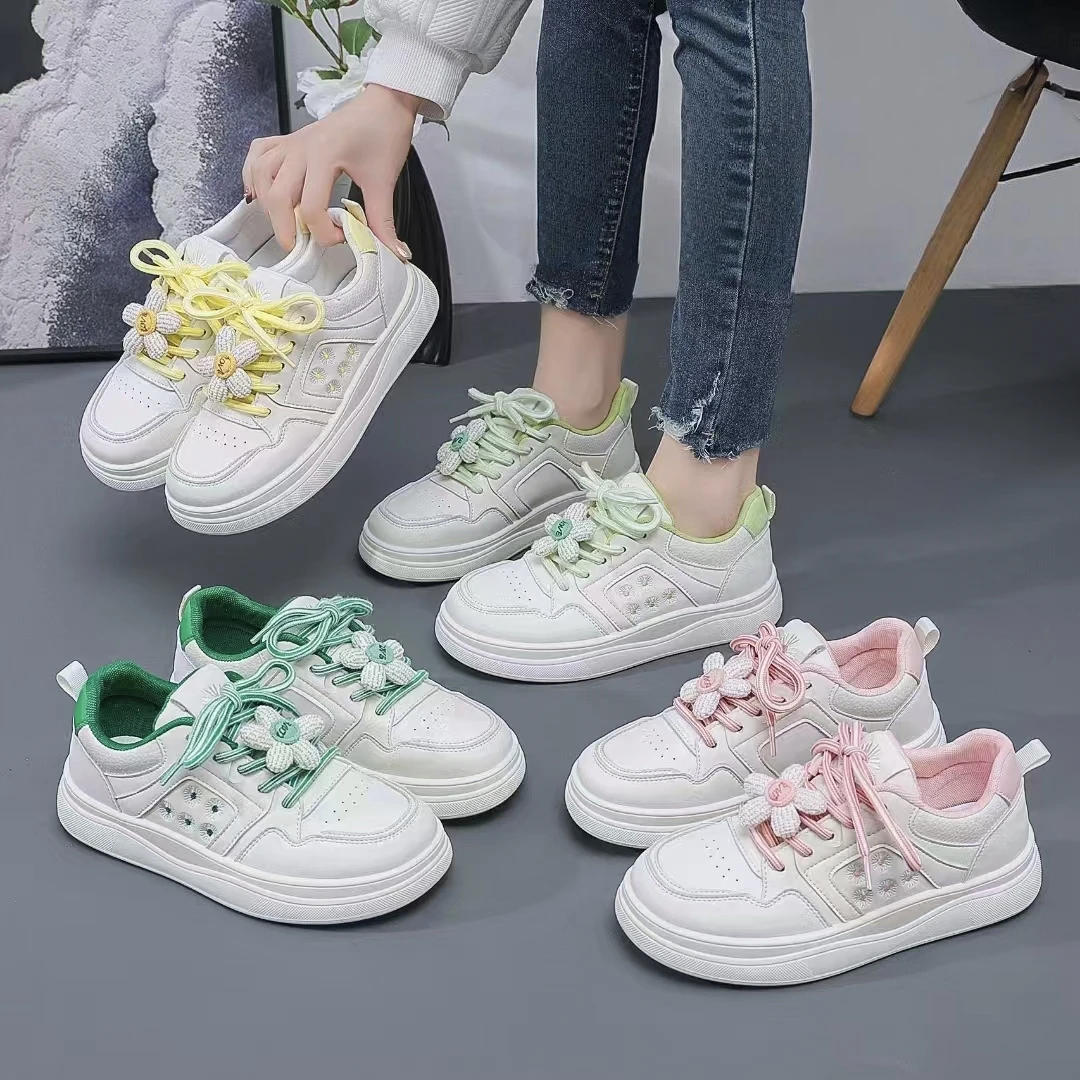 春季女鞋透气时尚轻便软底潮流透气软底板鞋板鞋百搭小白鞋休闲鞋