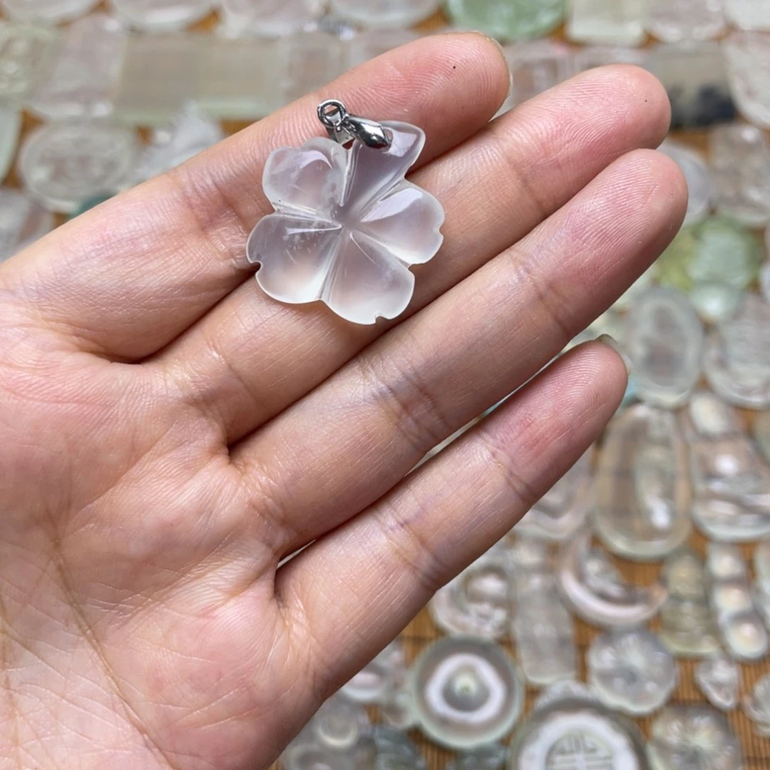 未镶嵌蛇纹石玉颈饰