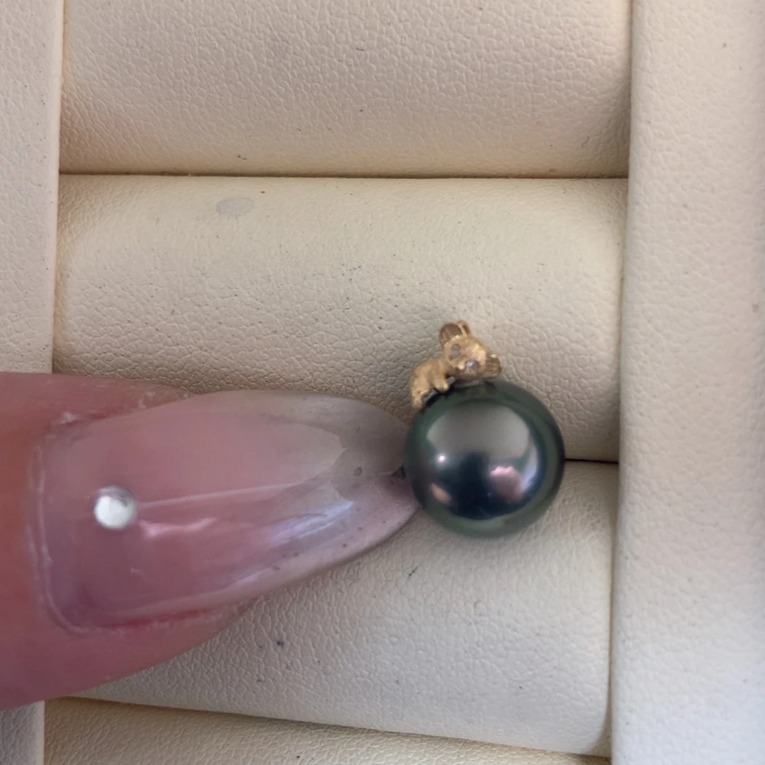 颈饰18K金镶嵌海水珍珠