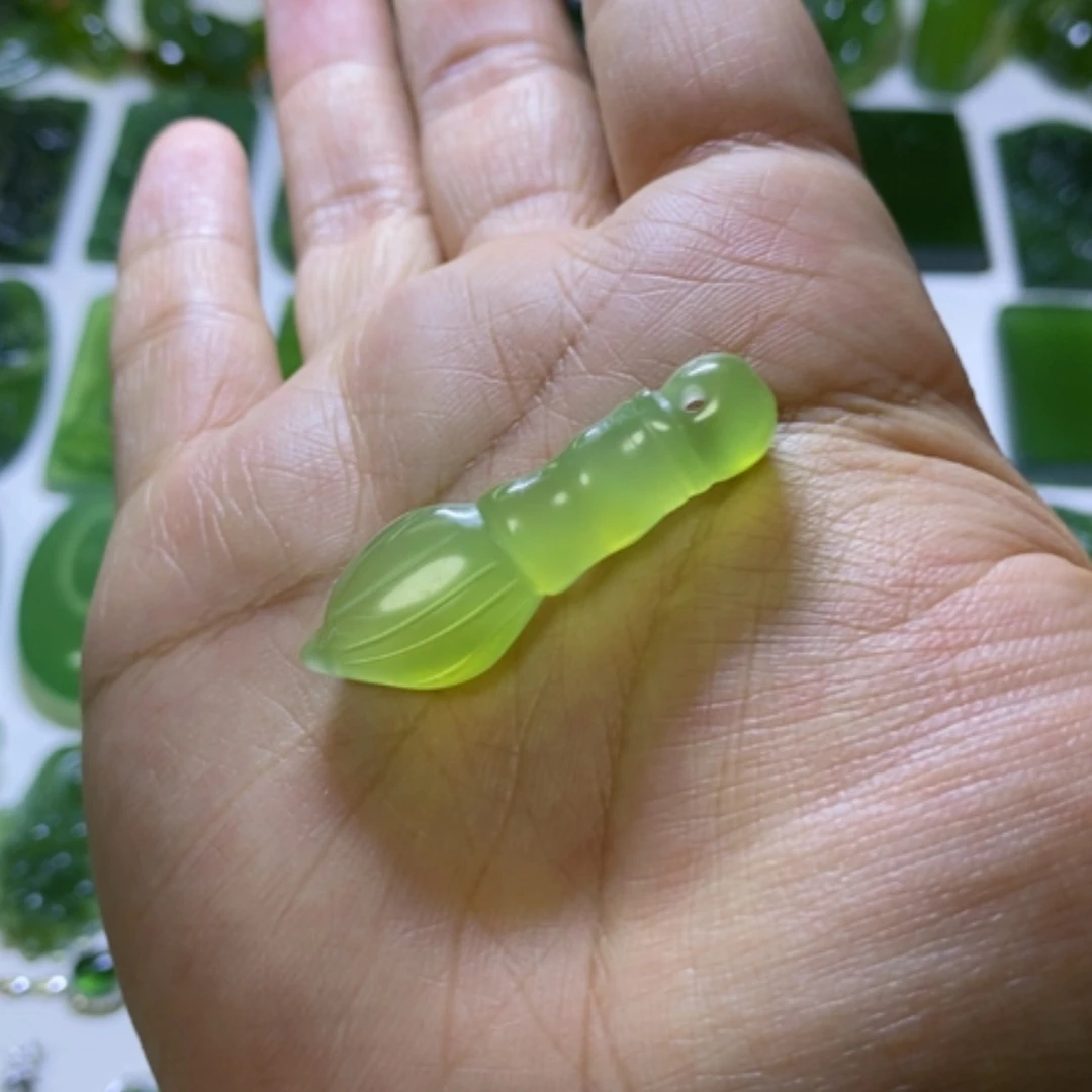 【闪购商品】蛇纹石玉颈饰未镶嵌