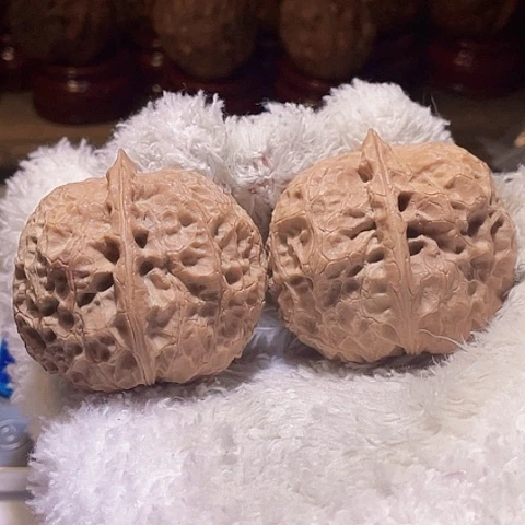 把件文玩核桃秤砣带彩47