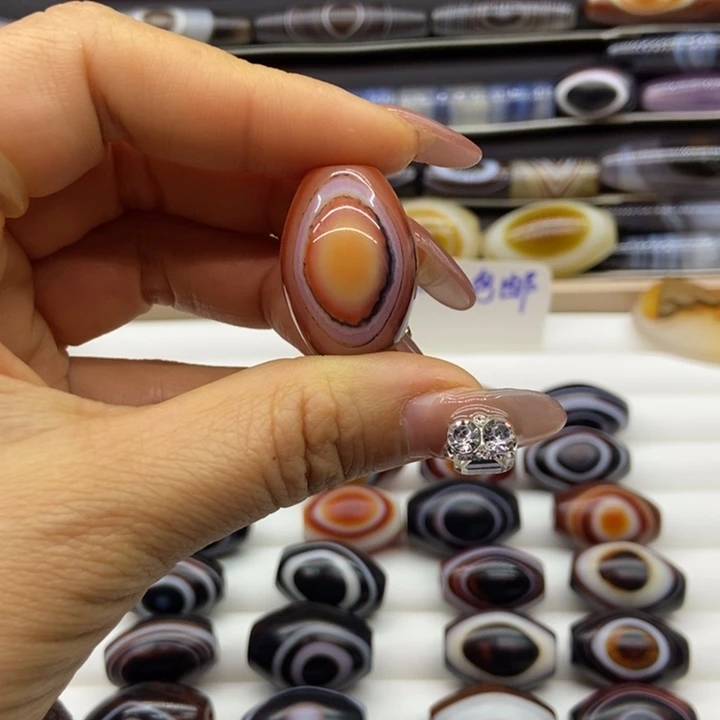 风***刃玛瑙/玉髓未镶嵌珠宝半成品